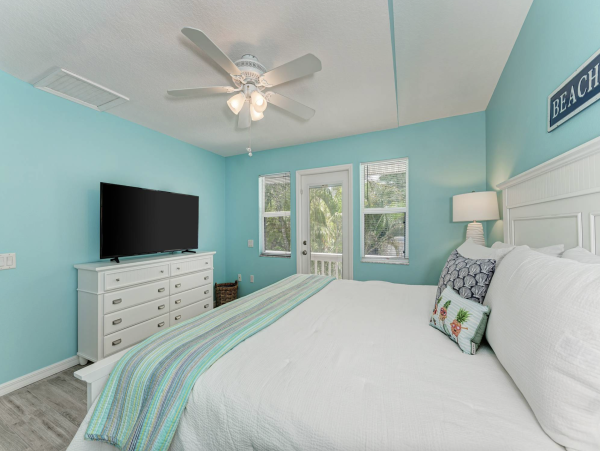 Three Bedroom Pool Duplex in Holmes Beach
